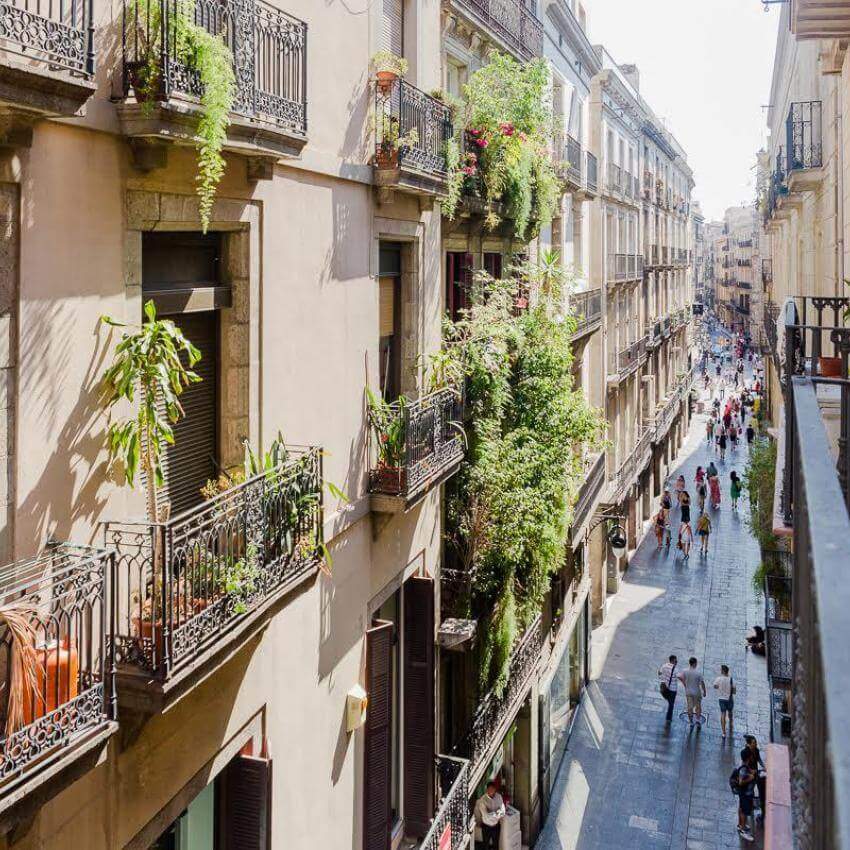 calle Portaferrissa desde balcón barcelona